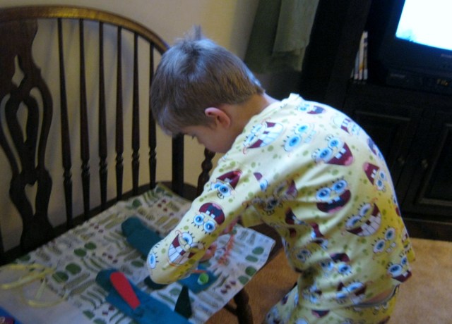 sleepover and sock puppets 024